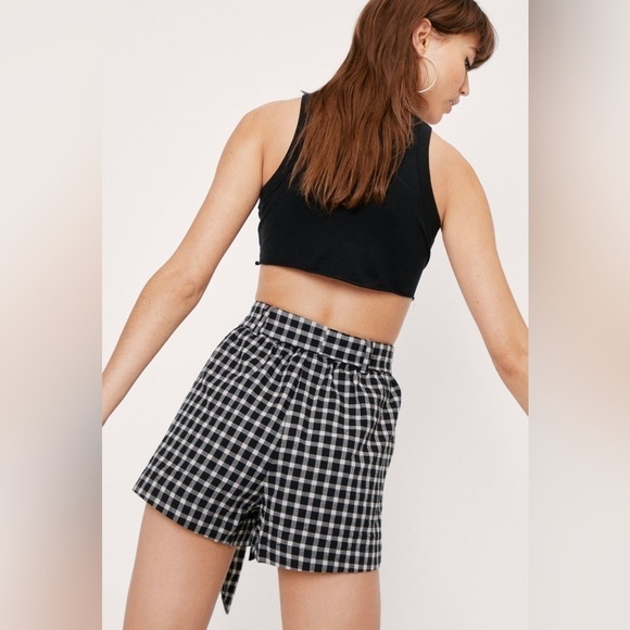 NastyGal Mono Checked Belted Shorts In Size L - Picture 3 of 6